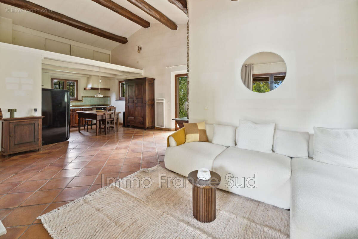 Maison à LA GARDE-FREINET