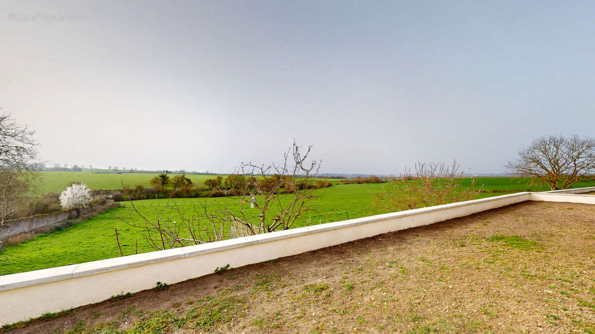 Autre à SERMOISE-SUR-LOIRE