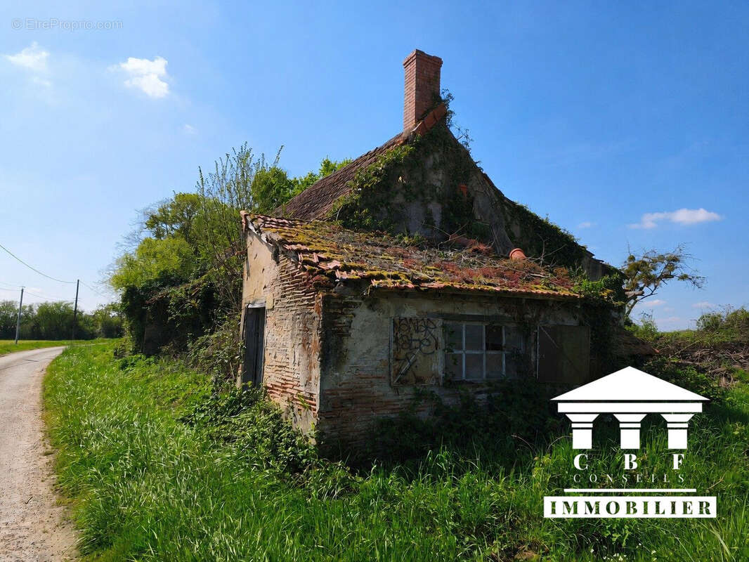 Maison à L'ABERGEMENT-SAINTE-COLOMBE