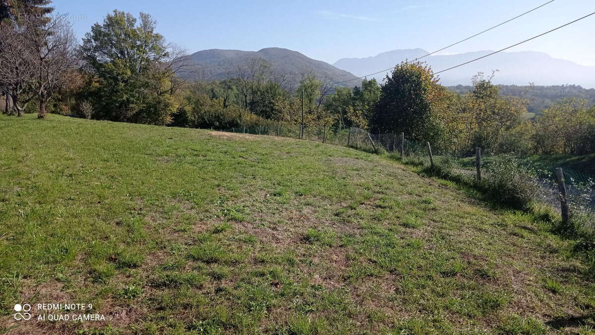 Terrain à APPRIEU