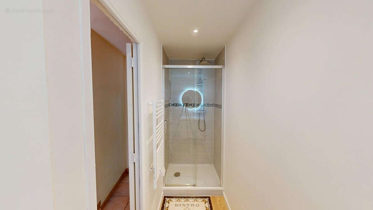 Appartement à ISSOU