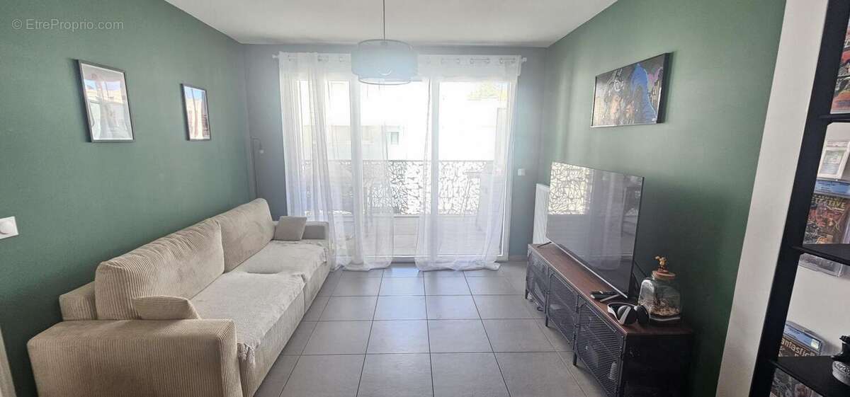 Appartement à DECINES-CHARPIEU
