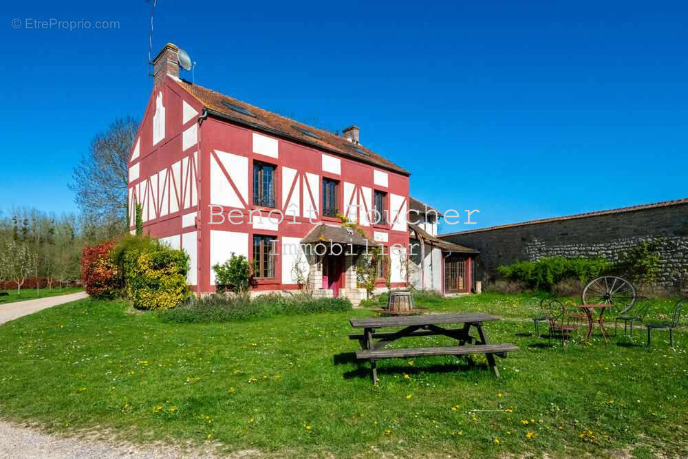 Maison à SERAINCOURT