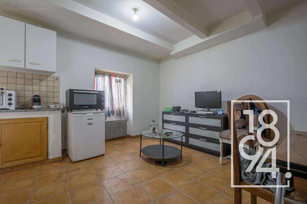Appartement à MARSEILLE-2E