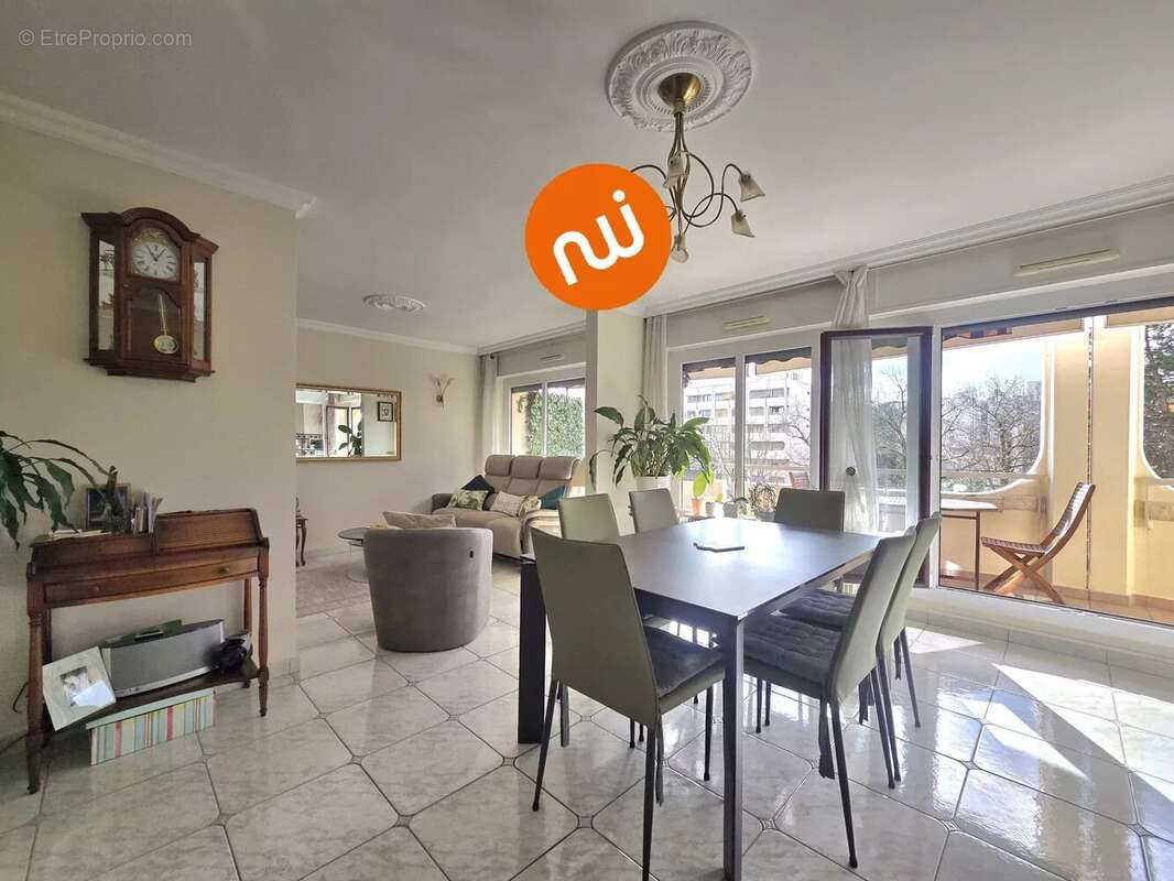 Appartement à LYON-9E