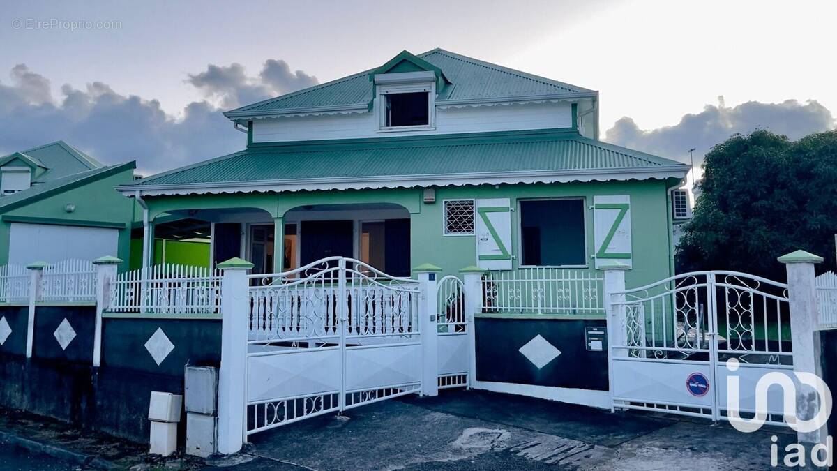 Photo 1 - Maison à BAIE-MAHAULT