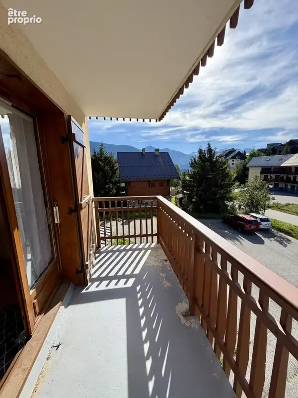 Dans une résidence au pied des pistes de ski et des commerces, venez découvrir ce bel appartement de 34m2, - photo 11