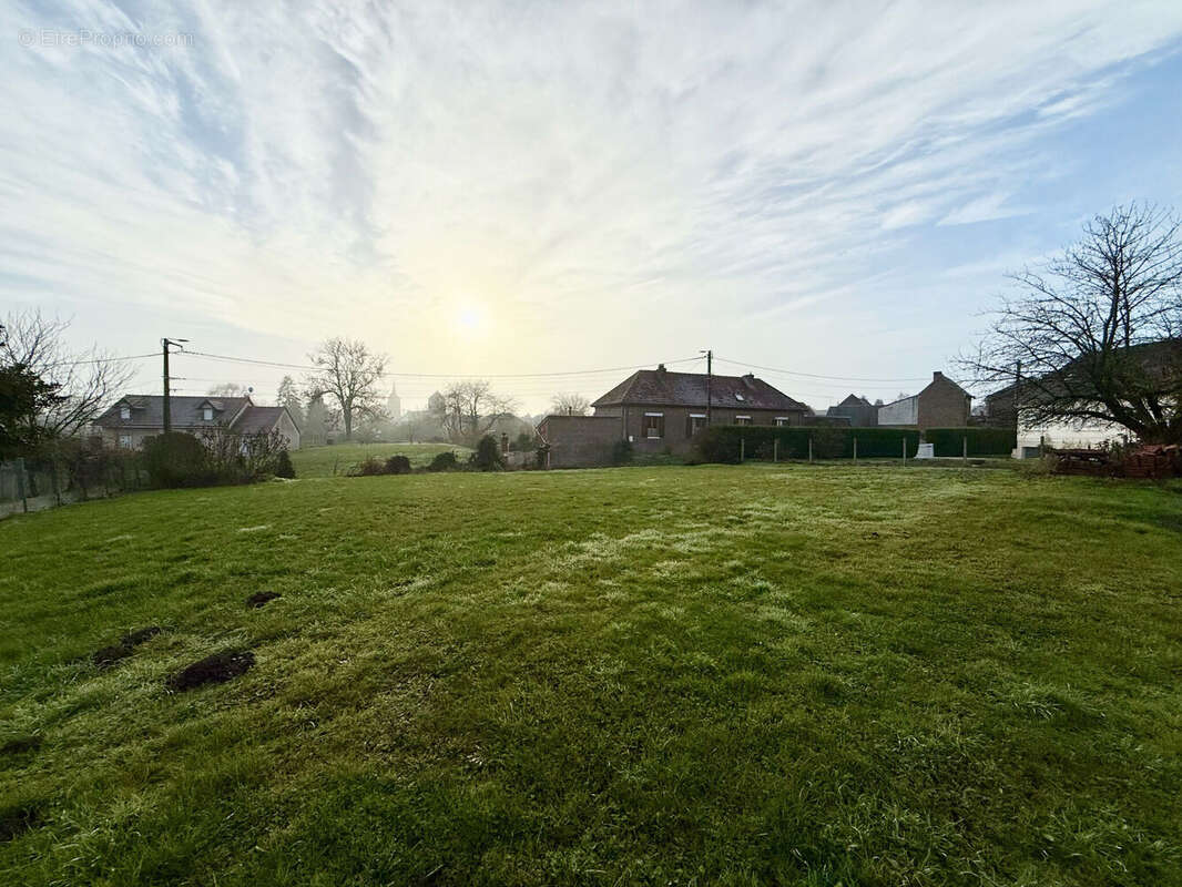 Photo 3 - Terrain à LIANCOURT-FOSSE