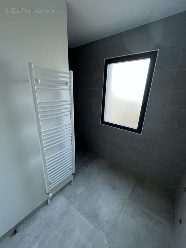 Maison à PERIGNAT-LES-SARLIEVE