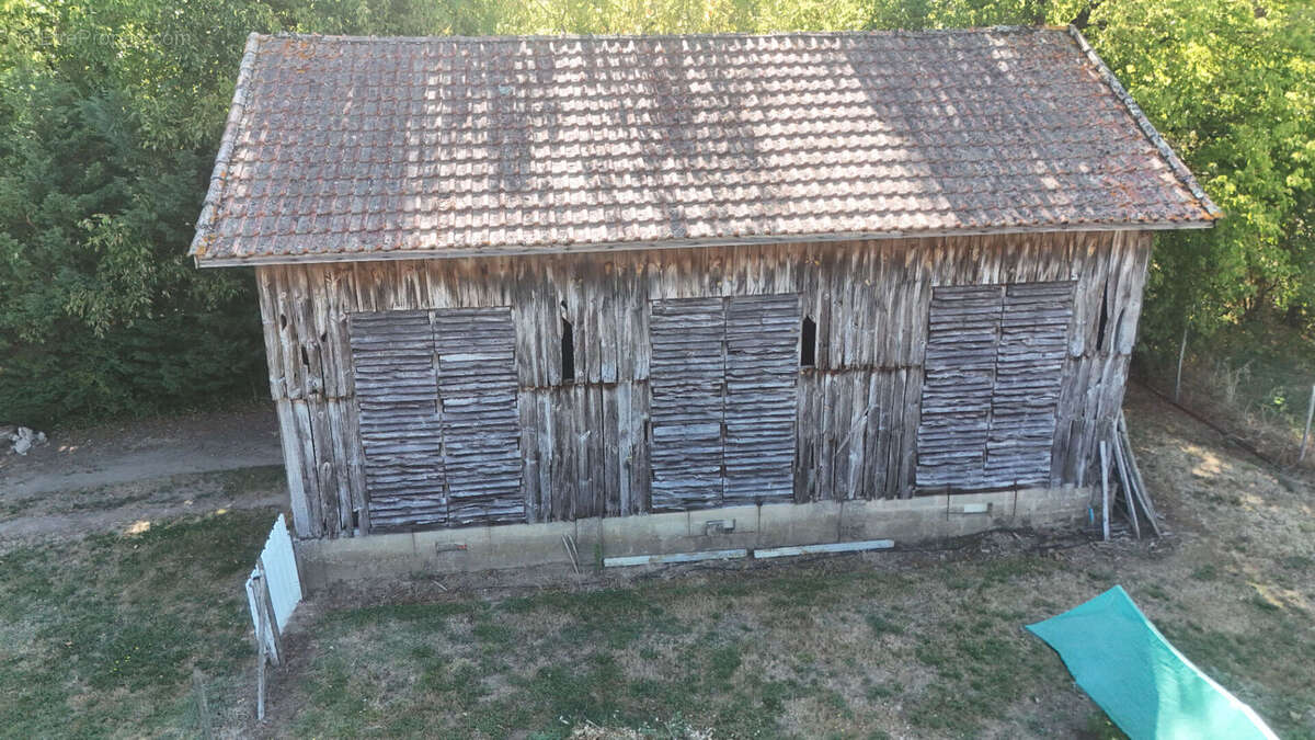 Maison avec plusieurs dépendances - photo 2
