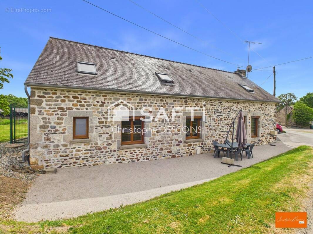 Photo 1 - Maison à JAVRON-LES-CHAPELLES