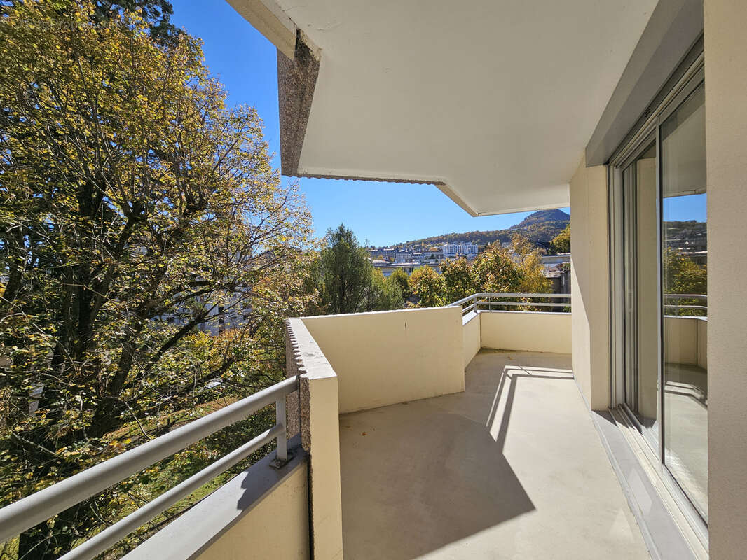 Appartement à CHAMALIERES