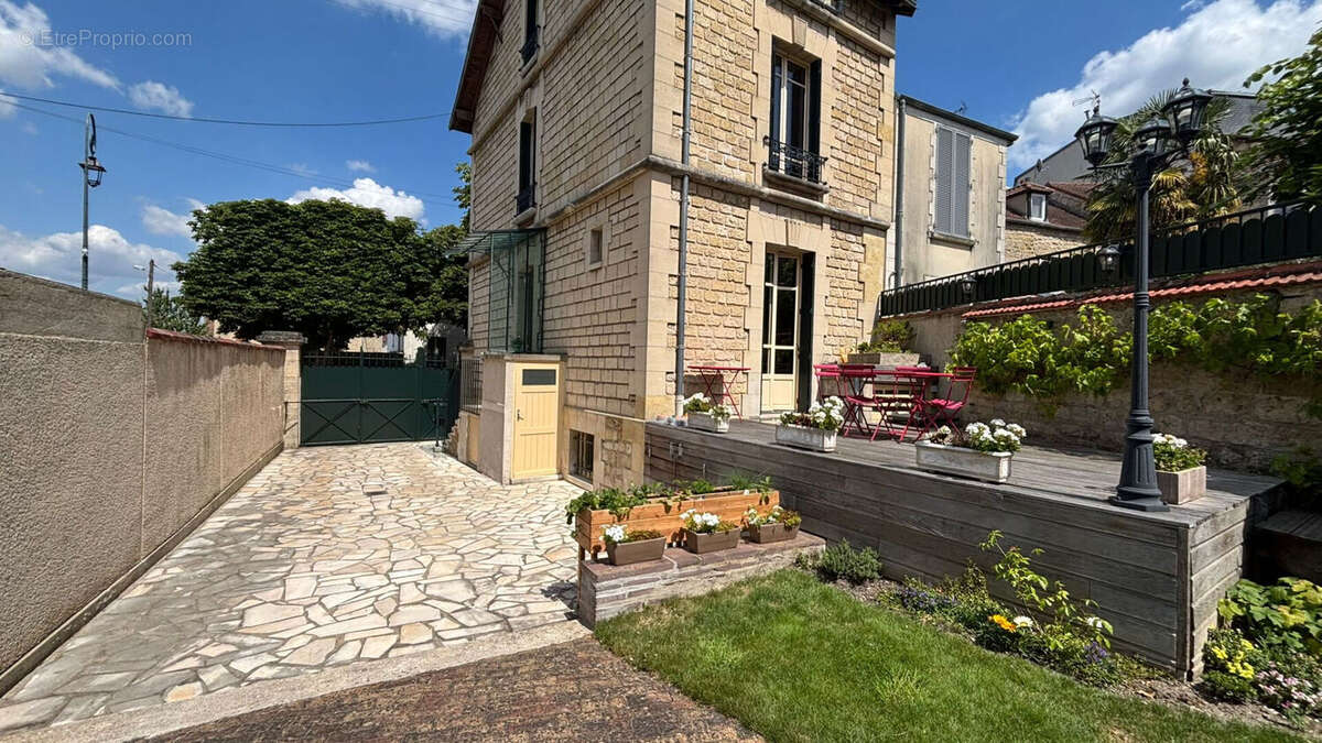 Maison à L'ISLE-ADAM