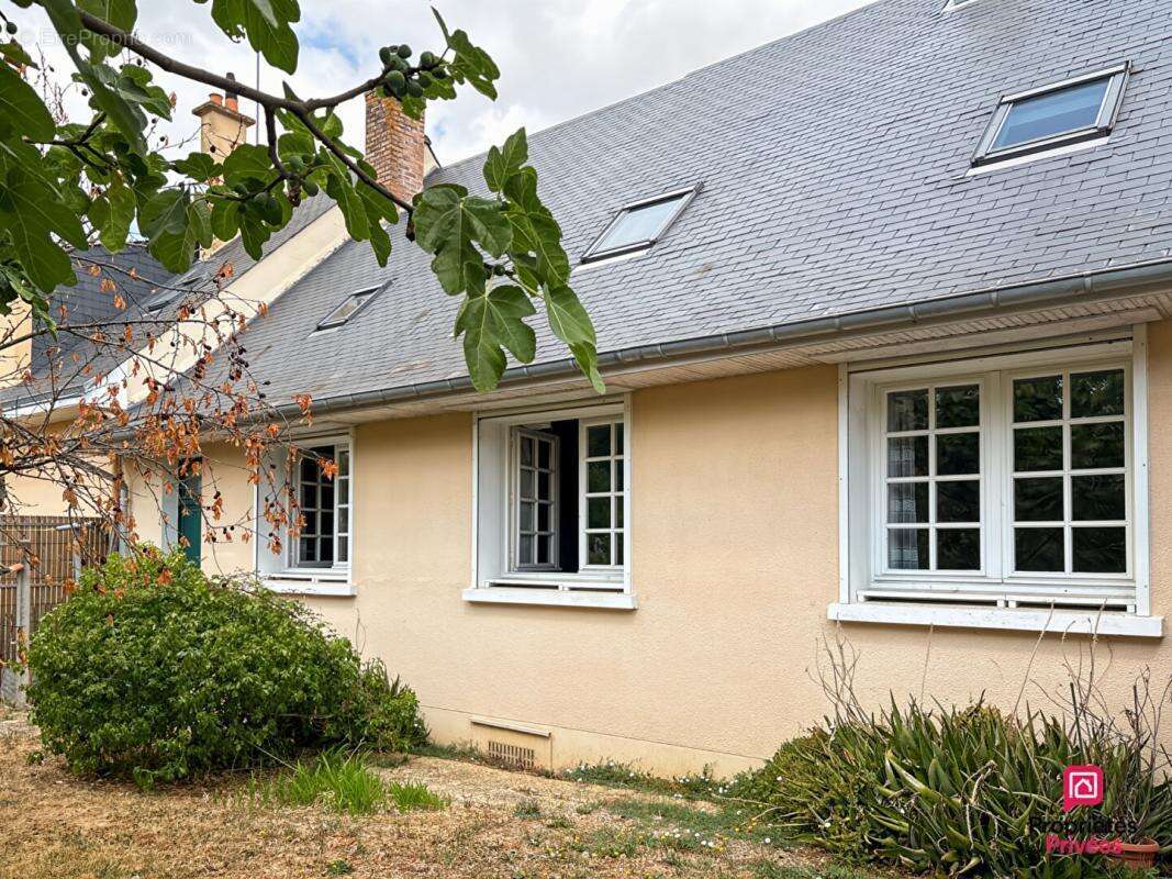 Maison Sable Sur Sarthe 150 m2 - photo 2