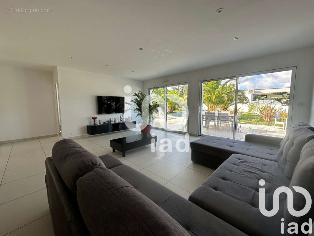 Photo 5 - Maison à MEDIS