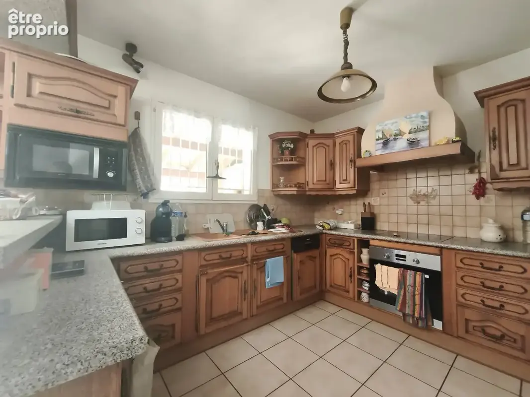 MÈZE  Maison T4 de plain-pied de 82m² avec garage, terrasse et terrain de 372m² piscinable - photo 3