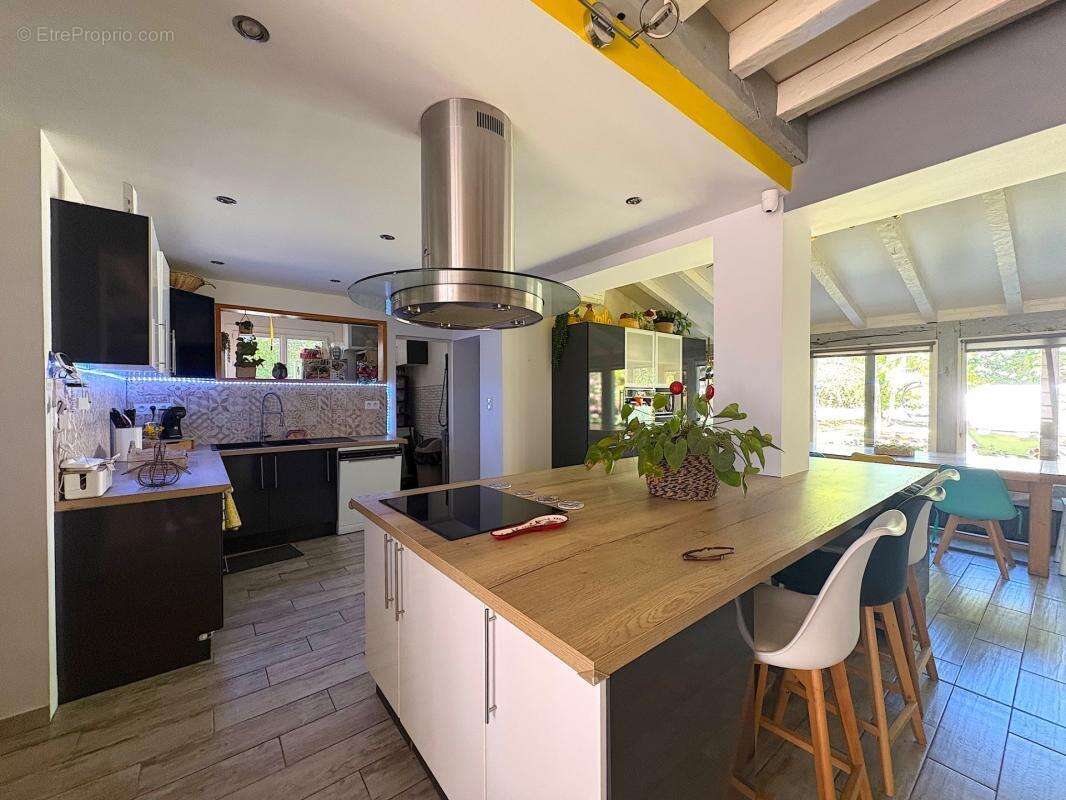 Maison à vendre 6 pièces 235m2 avec dépendance Proche MONT-DE-MARSAN (40) - photo 7