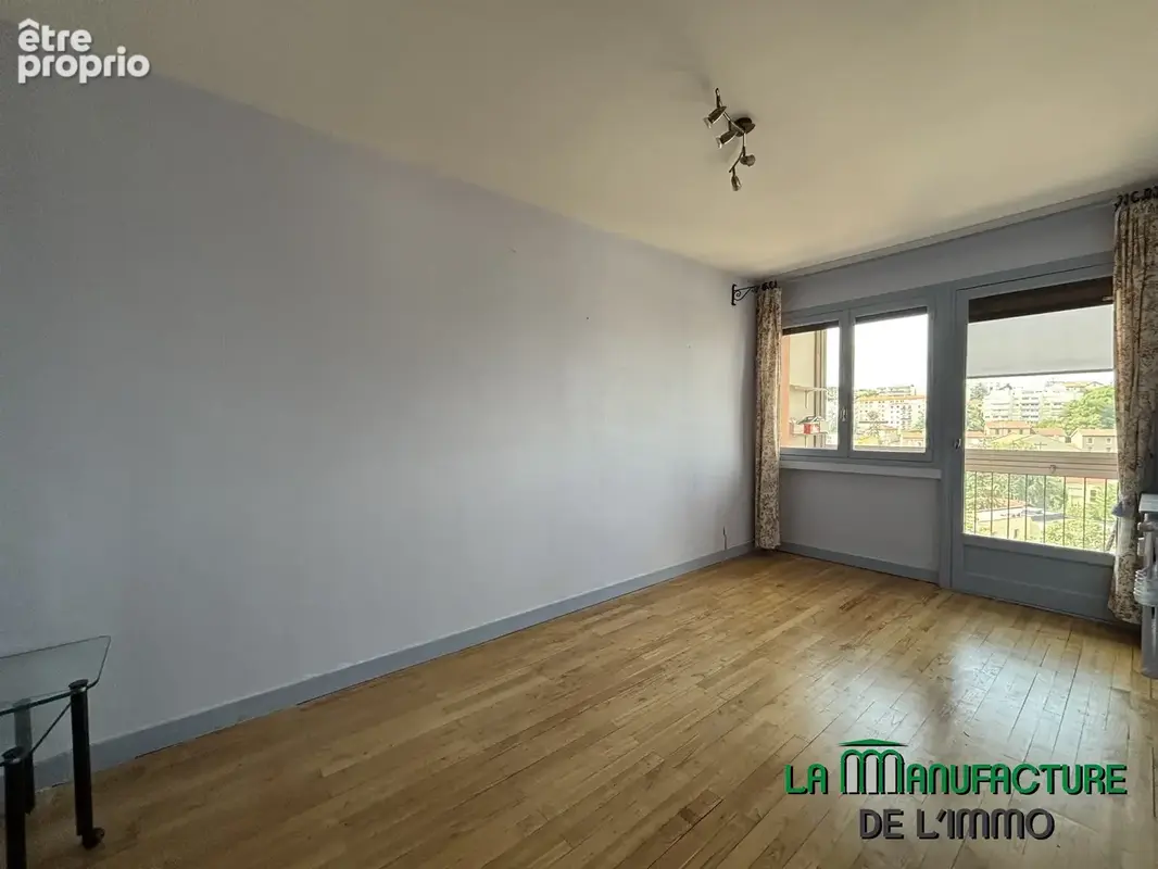 Saint etienne secteur hpl boulevard de la palle - appartement t4 de 91,70m2 a rafraichir avec balcon loggia ca - photo 11