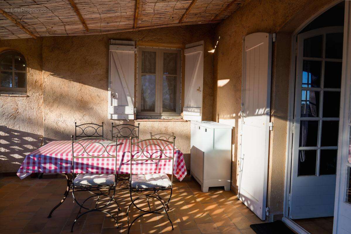 Maison à MOUGINS