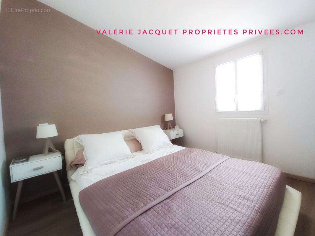 Maison à COUTRAS