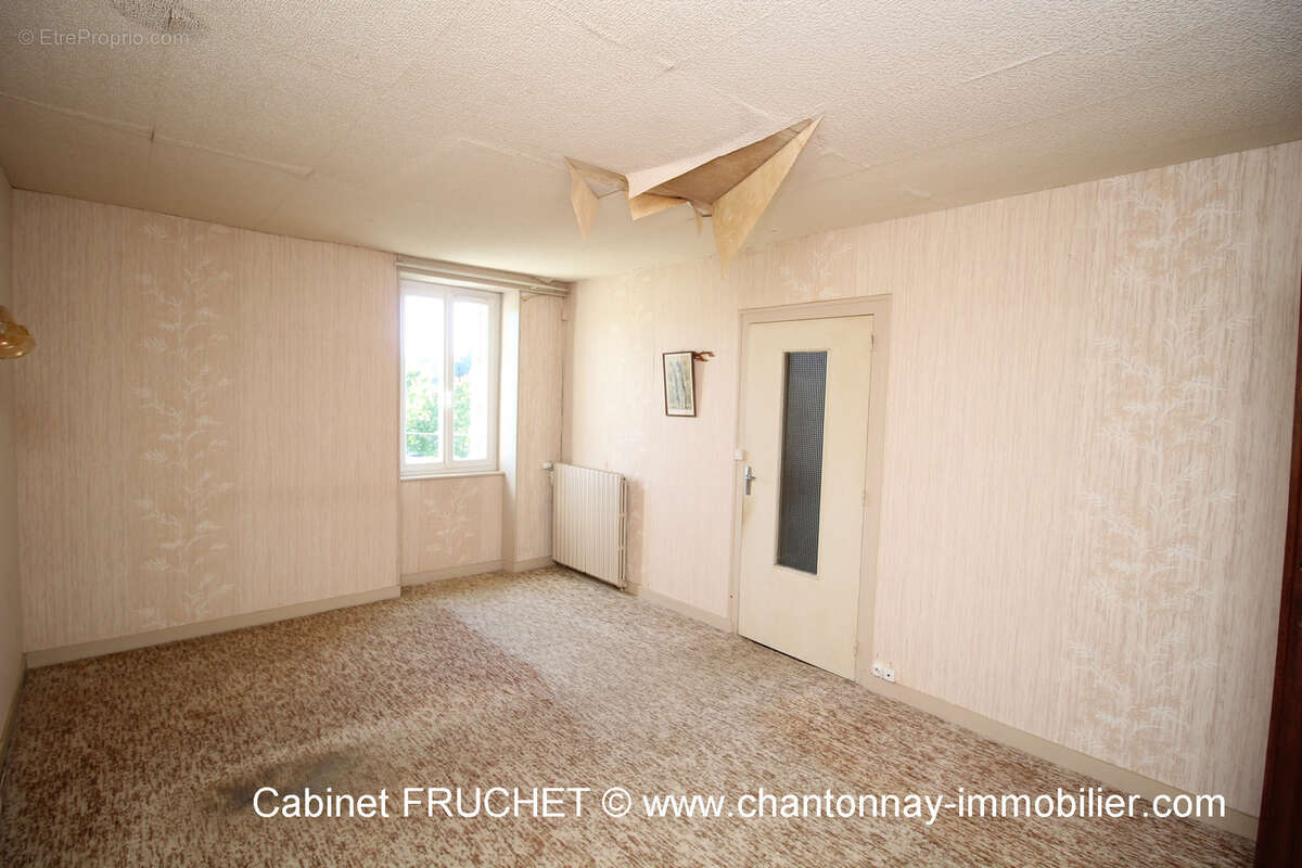 Maison à SAINT-CYR-DES-GATS