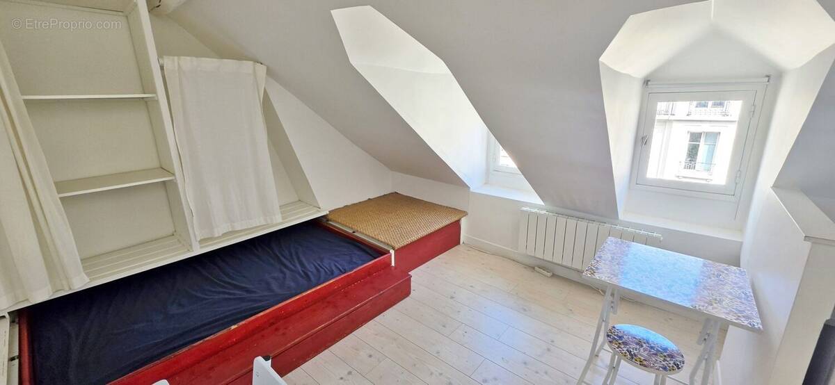 Appartement à PARIS-3E