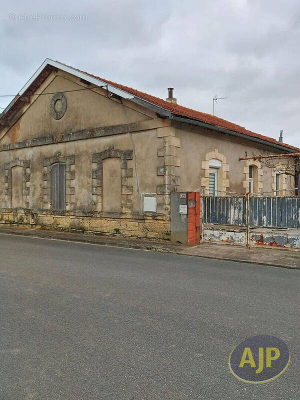 Maison à PAUILLAC