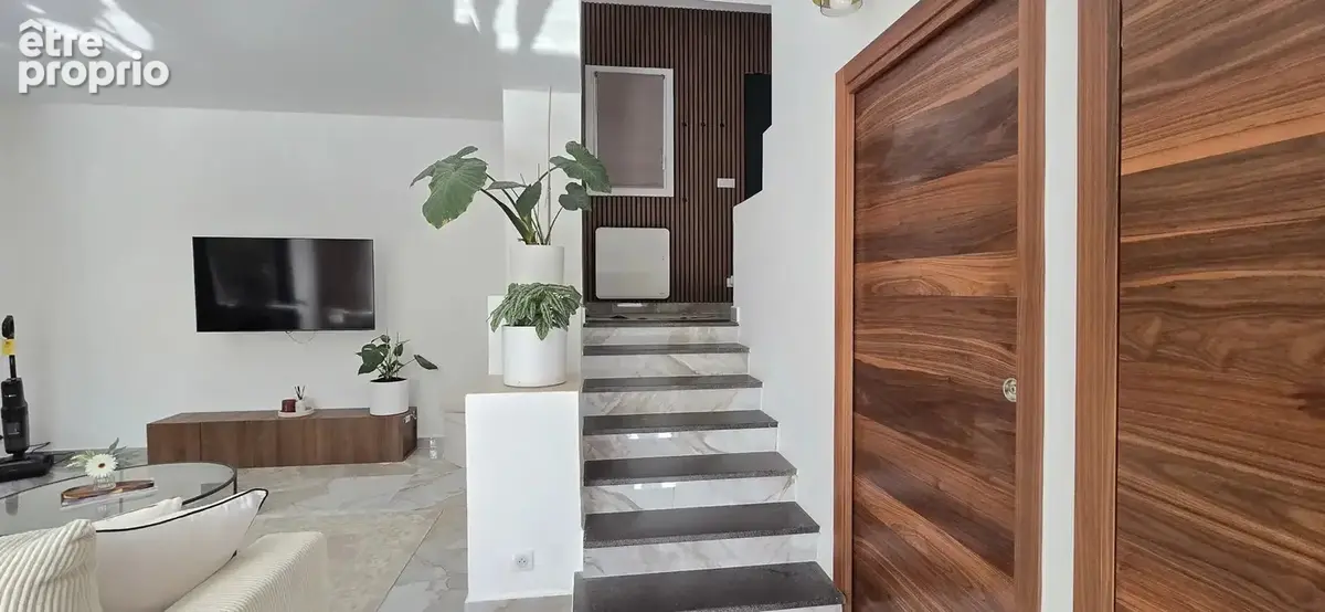 Levens – maison 3 pièces rénovée – terrasse – balcon - photo 5