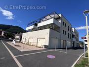 Commerce à BAS-EN-BASSET