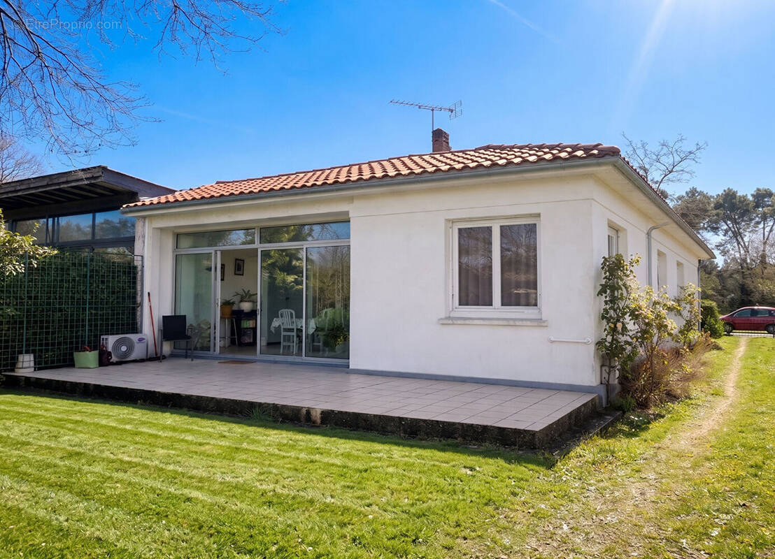 Maison à VILLENAVE-D'ORNON
