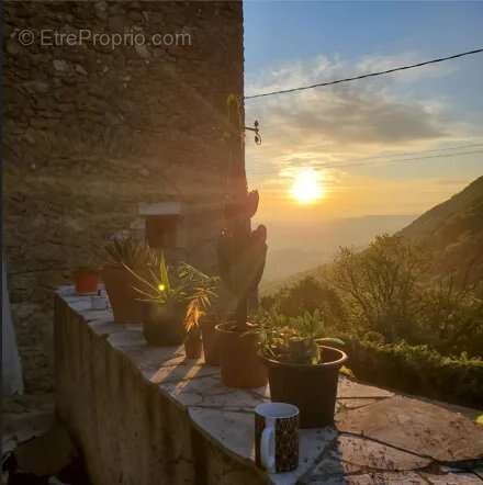 Appartement à VIVIERS