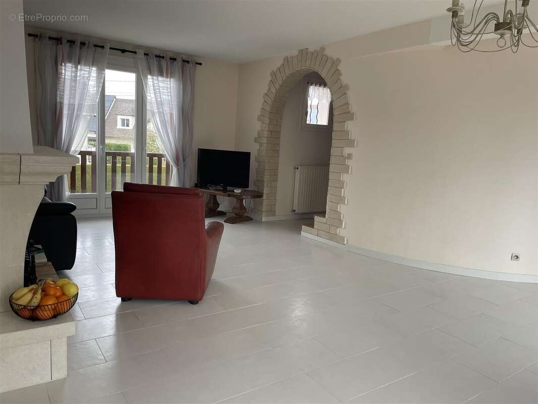 Maison à PONTAULT-COMBAULT