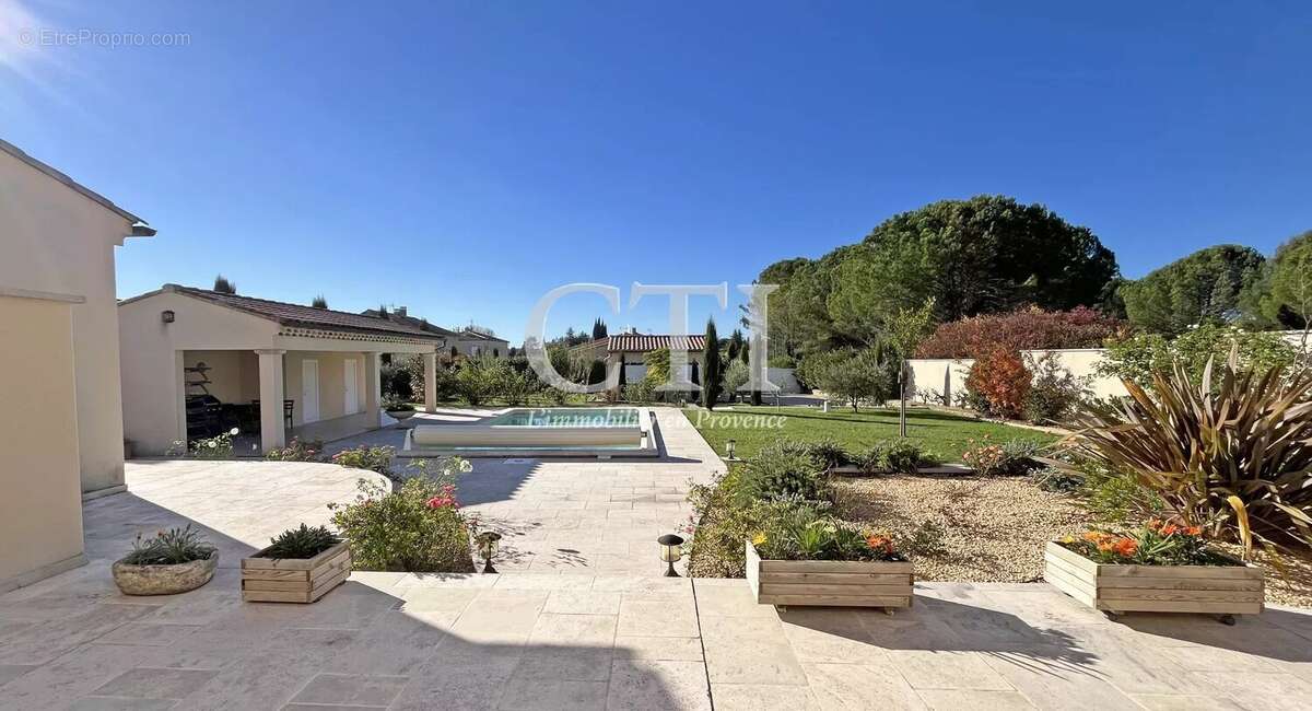 Propriété d’Exception au Cœur de Vaison-la-Romaine - photo 3