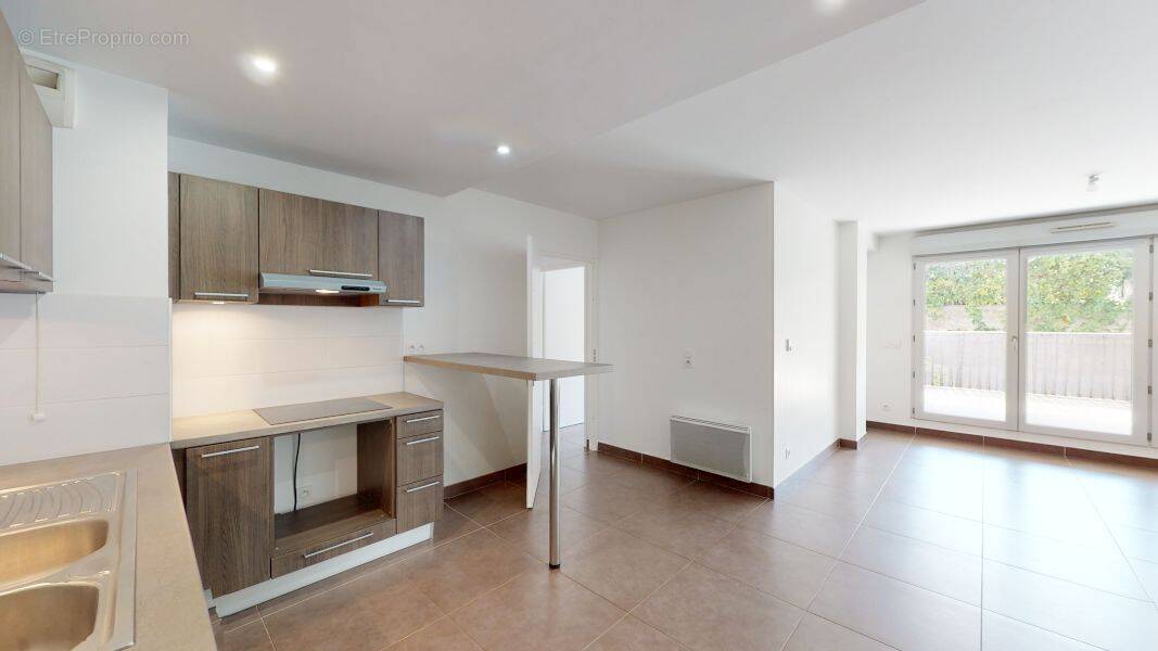 Appartement à MARSEILLE-4E