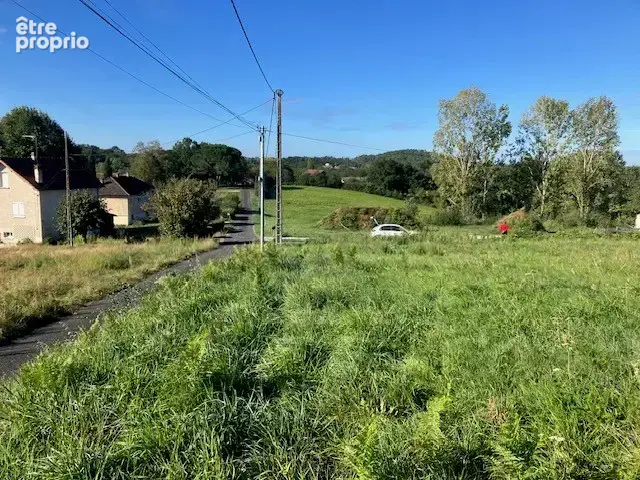 Terrain à bâtir à Gourdon - 1680m2 dans une impasse - photo 1