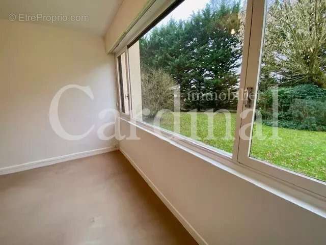 Appartement à NOISY-LE-ROI