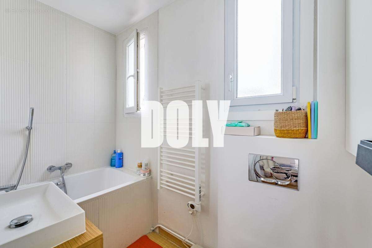 Appartement à PARIS-10E