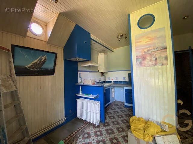 Quartier jean Bouin : Maison de 145m2 avec jardin de 100m2 qui est constituée de deux appartements. - photo 3