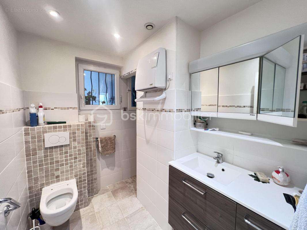 Maison à LA VALETTE-DU-VAR