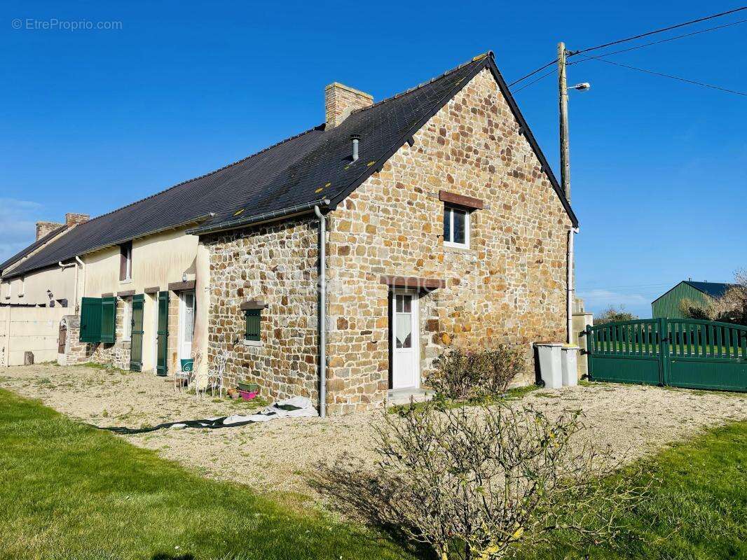 Maison à HIREL