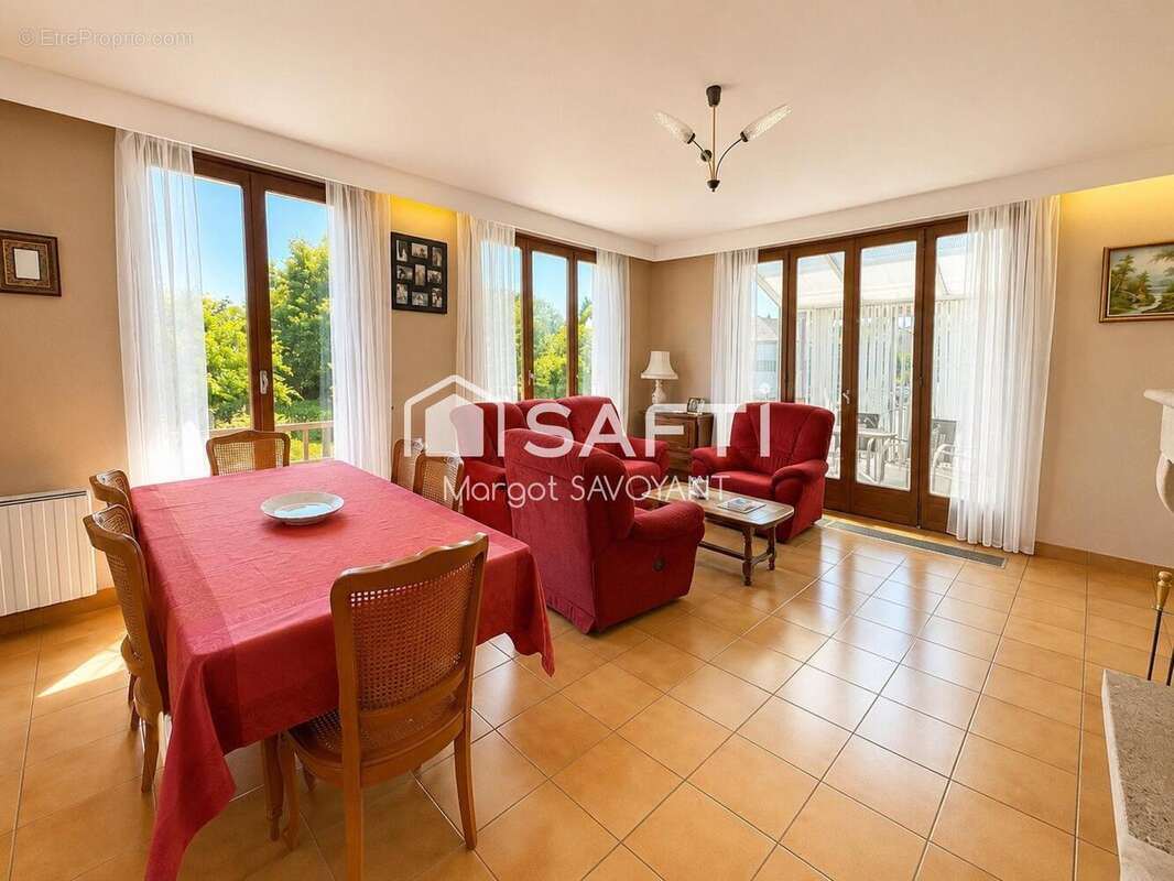 Maison 112 m² à Graissac  - photo 2