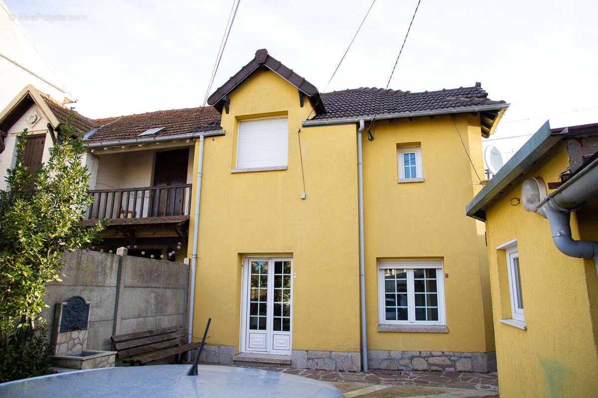 Maison à VILLENEUVE-LE-ROI