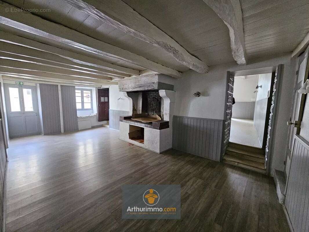 Maison à COURCON