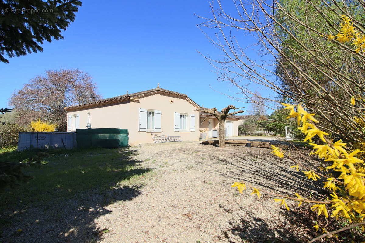 Maison à PRAYSSAC