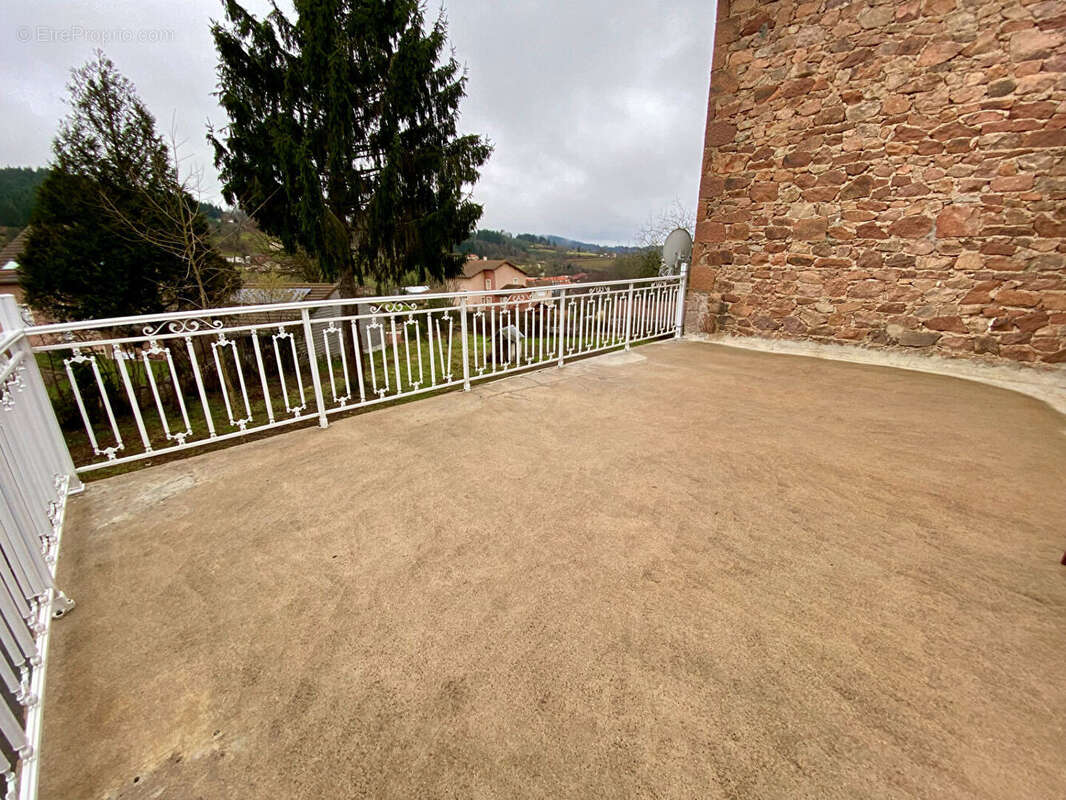 Maison à BELMONT-DE-LA-LOIRE