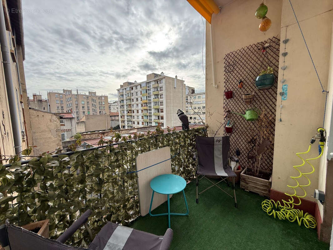 Appartement à SAINT-ETIENNE
