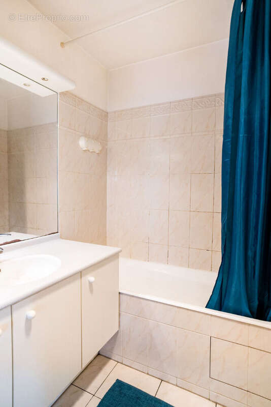 **Studio 29,6 m² avec parking et cave à 4 min à pied du métro Mairie d'Issy** - photo 12