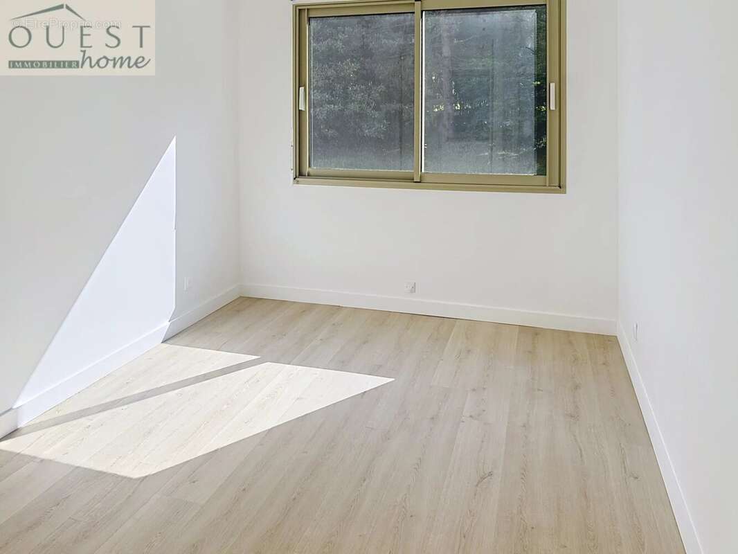 Appartement à CHARBONNIERES-LES-BAINS