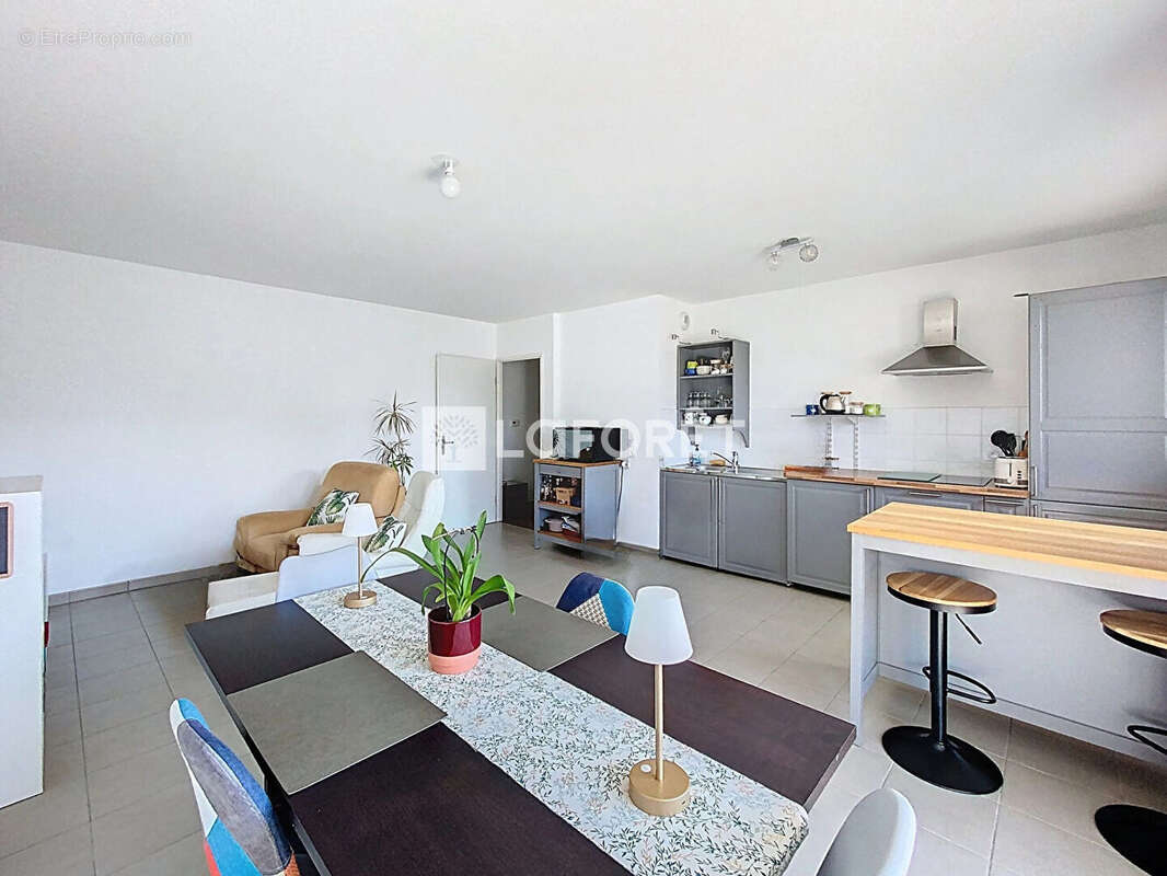 Appartement à VERNEUIL-SUR-SEINE