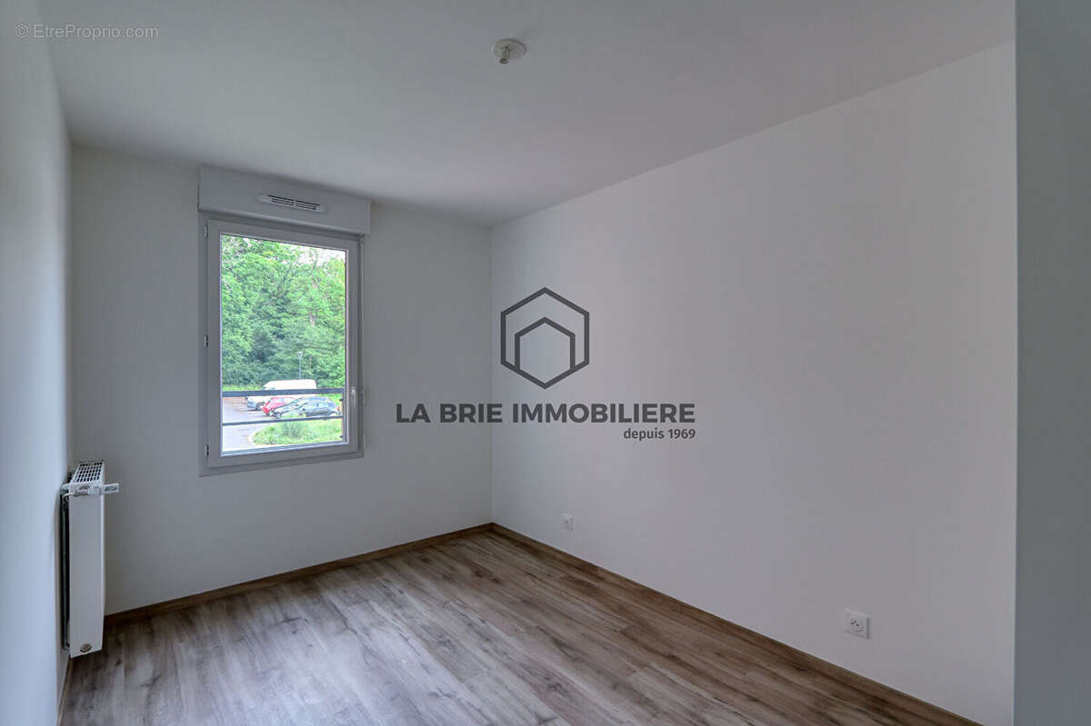 Appartement à EMERAINVILLE
